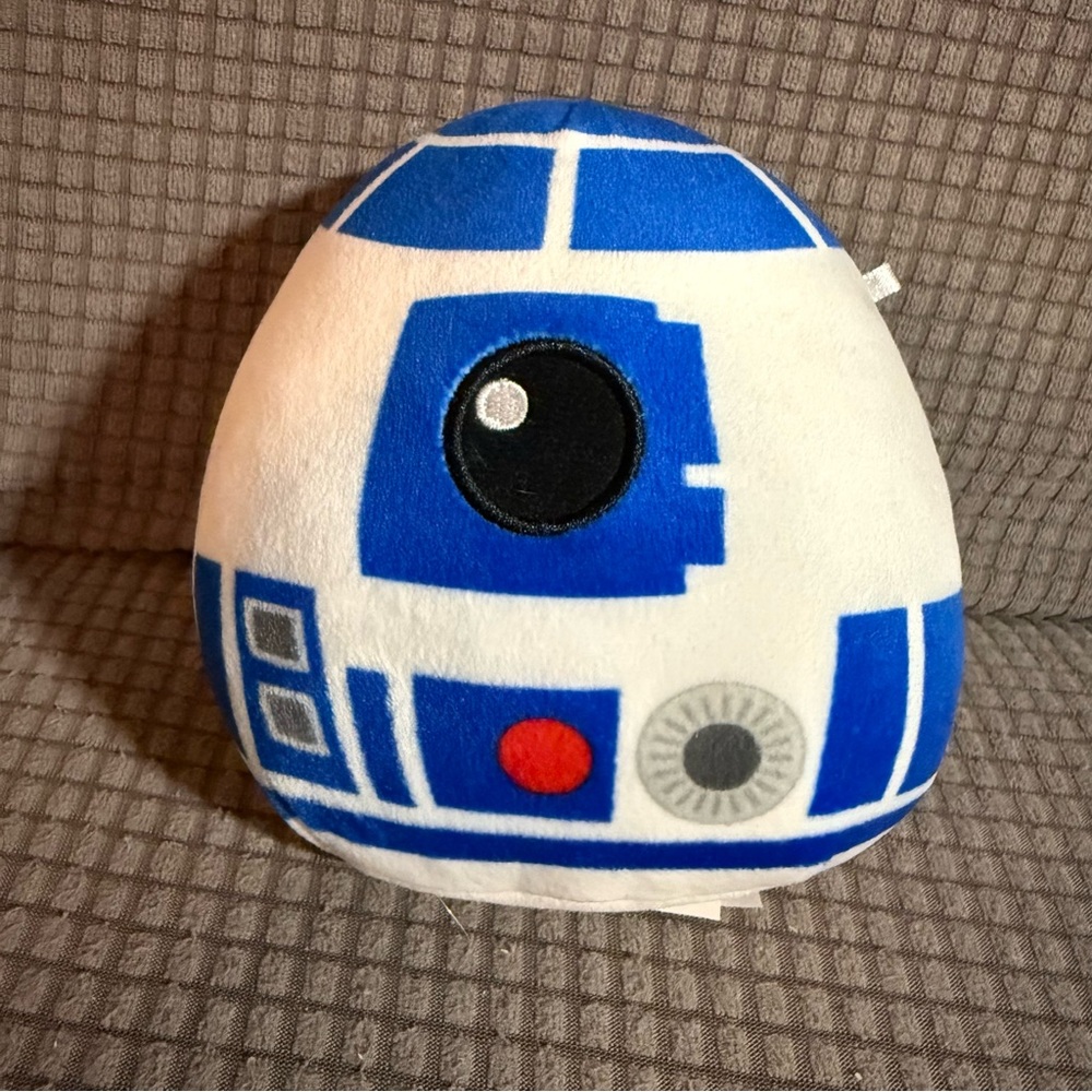 NEW Squishmallow Star Wars 5” R2-D2 Blue White 5” - Picture 1 of 3